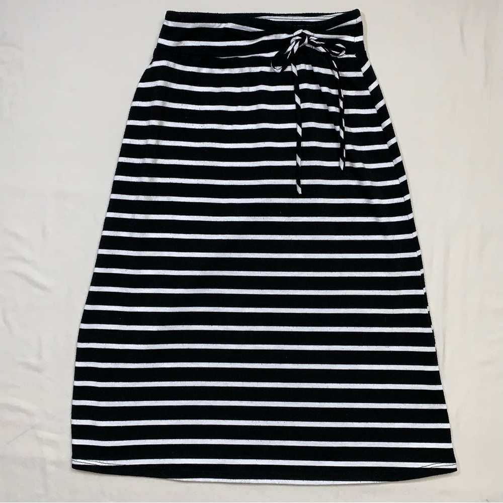 Maxi Skirt Girl’s Small Black White Stripe A Line elastic Waist Summer Pull On